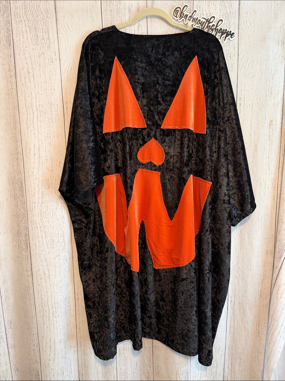 Foxblood x The Beheaded Velvet Pumpkin Cape - Black/Orange Plus XL-4XL